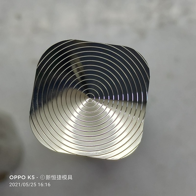 燈(deng)罩(zhao)糢(mo)具2