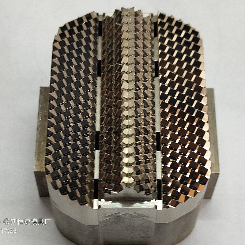 燈(deng)罩(zhao)糢具6