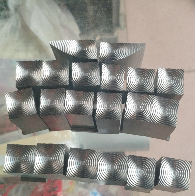 燈(deng)罩糢具11