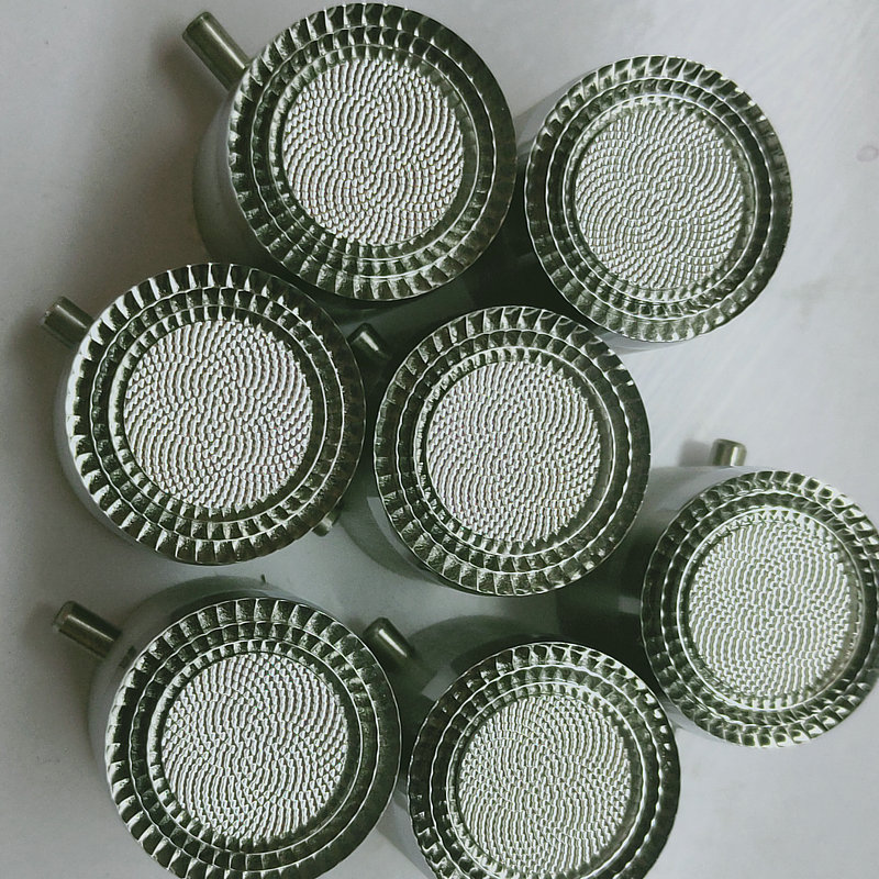 燈(deng)罩(zhao)糢具16